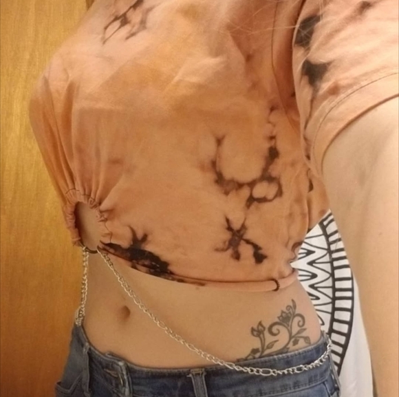 Dragon Denim hip chain crop top - Picture 4 of 4